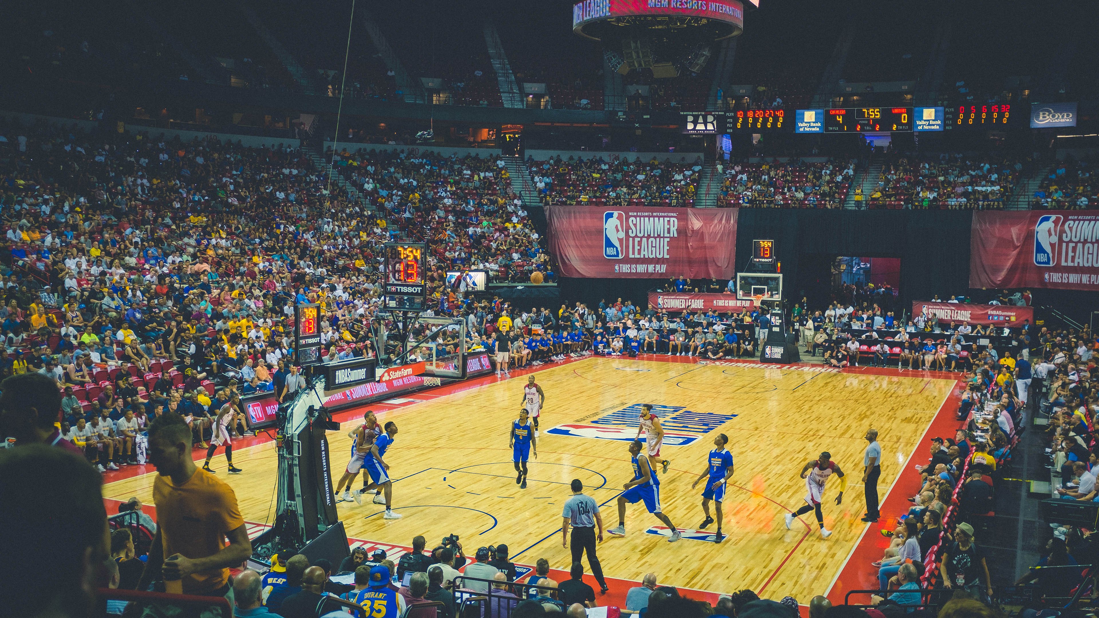 NBA总决赛首轮战罢 勇士狂胜火箭,nba勇士v火箭